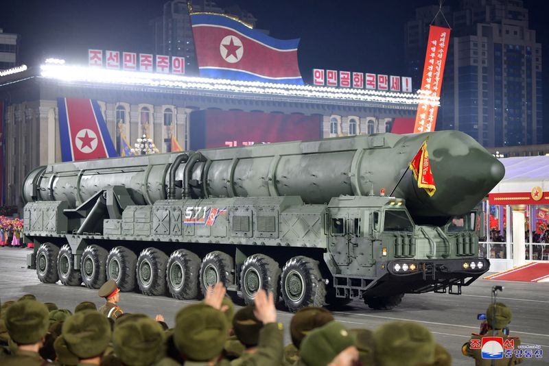 El régimen de Kim Jong-un cuenta con varios modelos de misiles Hwasong con los que puede transportar cabezas nucleares y alcanzar Estados Unidos (REUTERS)