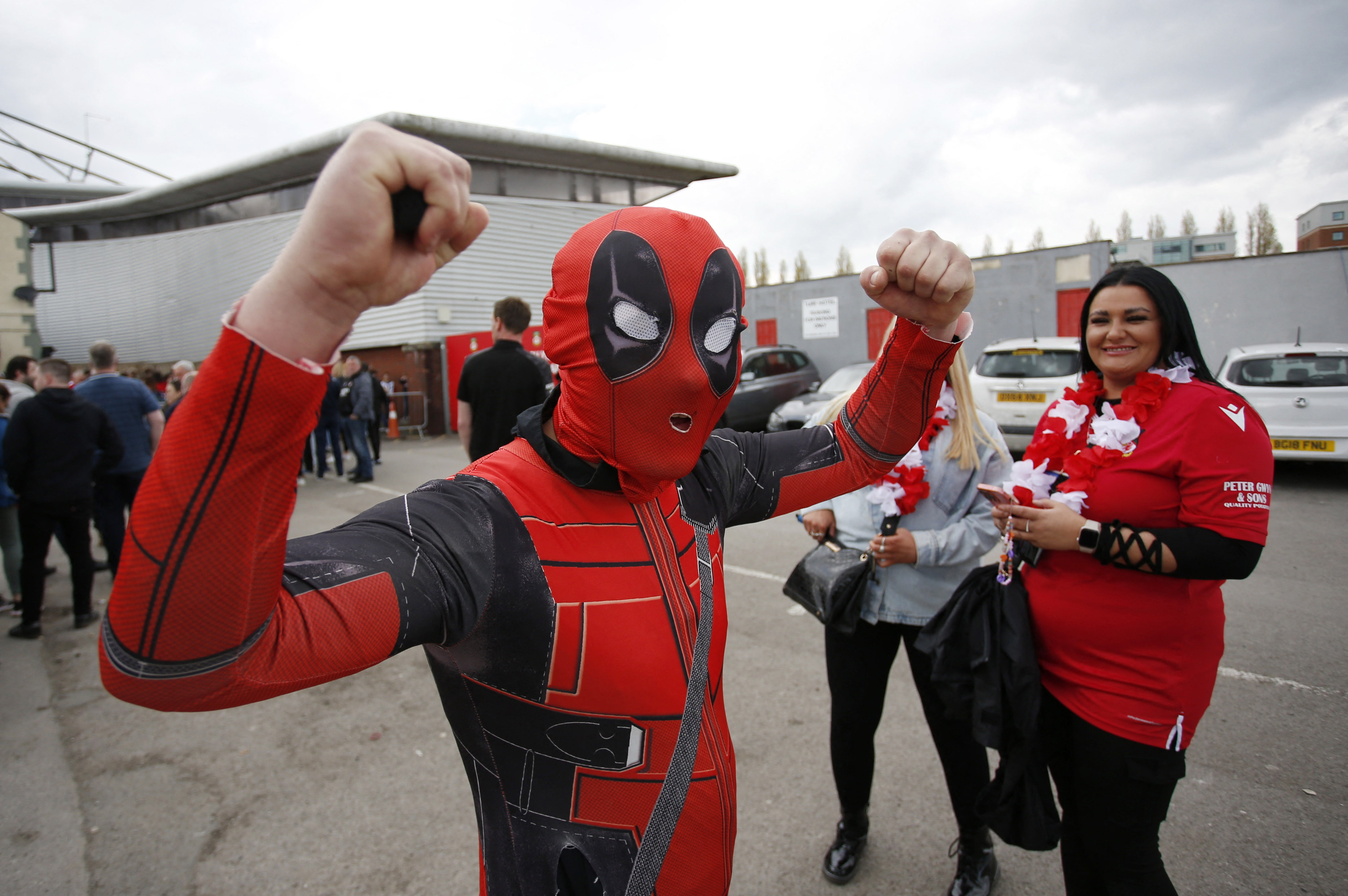La Deadpool manía llegó a Wrexham AFC (Reuetrs)