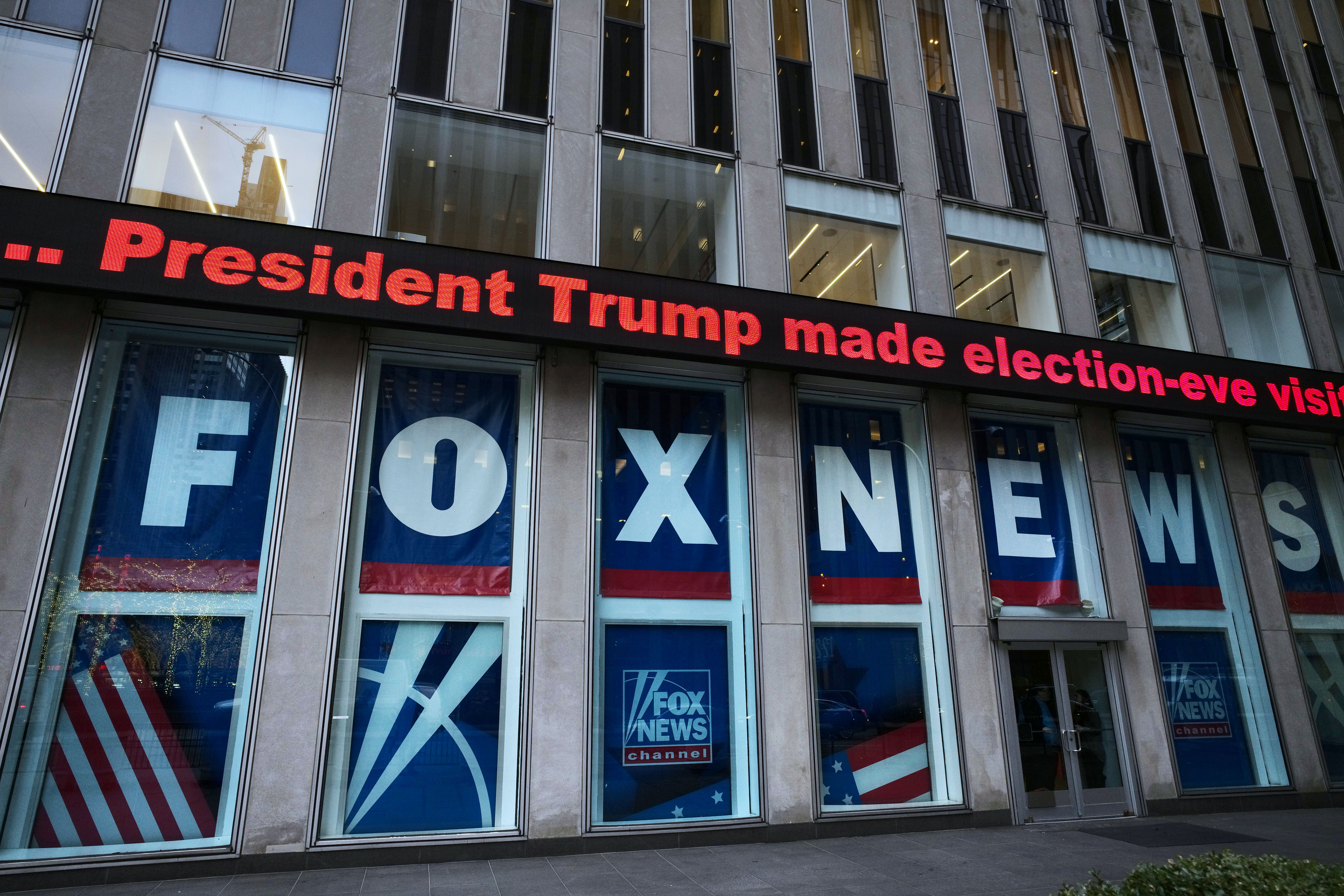 Estudios de la cadena Fox News en Nueva York (Foto AP/Mark Lennihan, archivo)