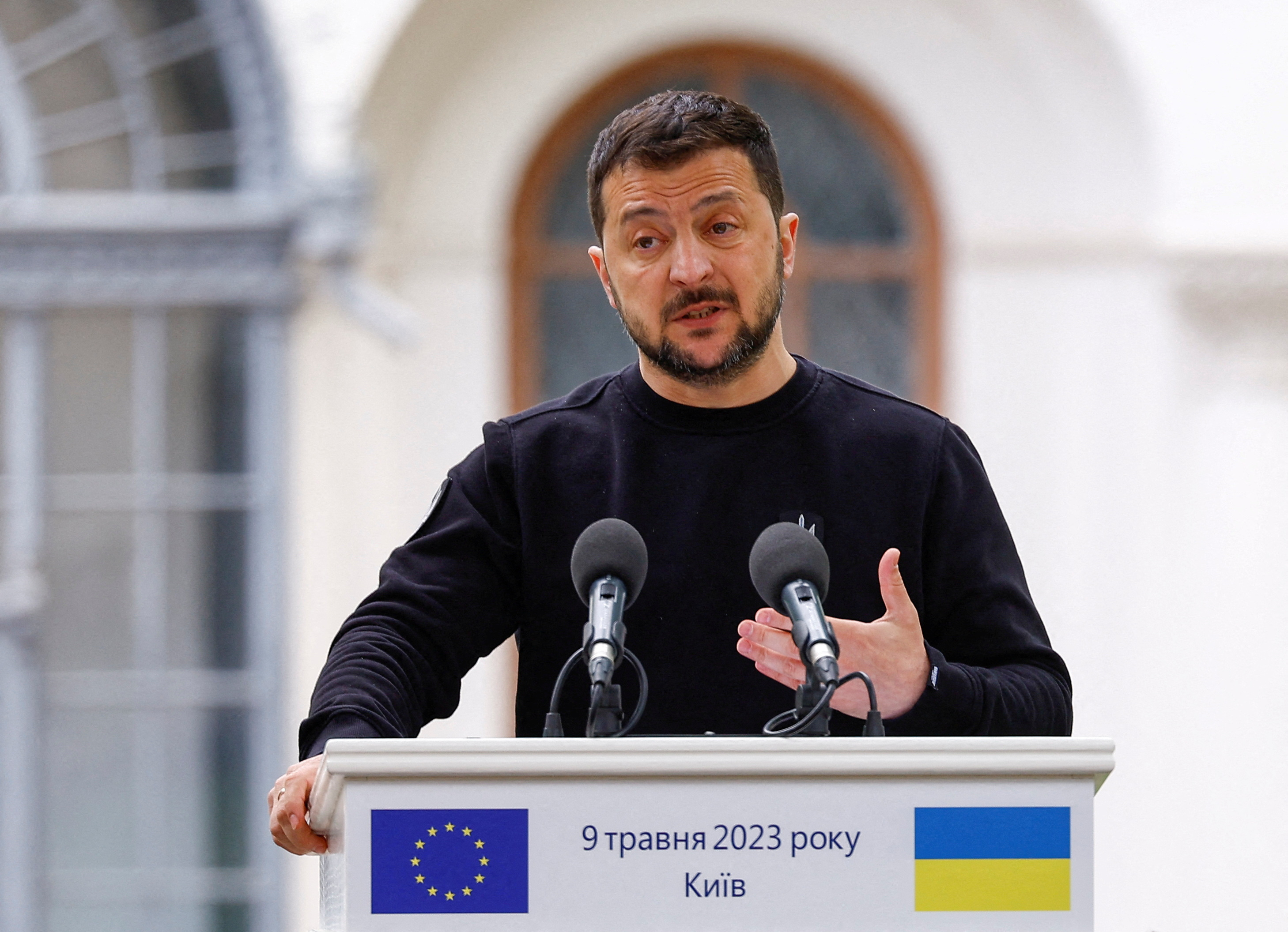 El presidente de Ucrania, Volodimir Zelensky, en Kiev, Ucrania, el 9 de mayo de 2023. REUTERS/Valentyn Ogirenko/Archivo