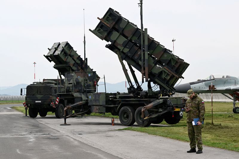 El sistema de defensa antimisiles Patriot. REUTERS/Radovan Stoklasa/Foto de archivo