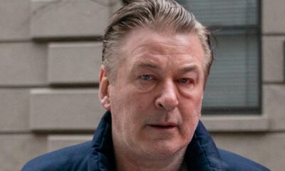 la fiscalia retirara la acusacion contra alec baldwin por la muerte en el set de la pelicula rust