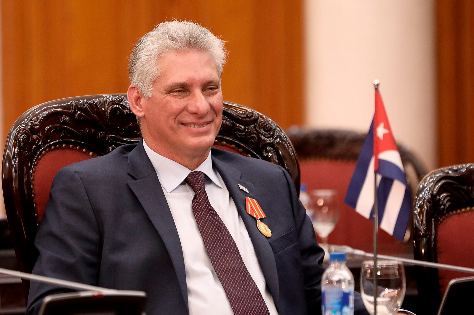 los agobiantes problemas que asfixian a los cubanos mientras el dictador miguel diaz canel inicia su segundo periodo scaled