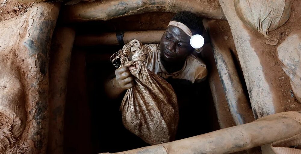 china podria arrebatarle a ghana sus recursos minerales y electricos por una serie de prestamos impagos