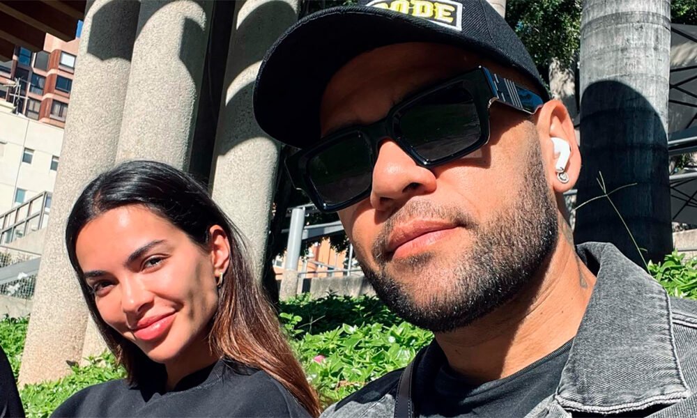 la ex pareja de dani alves apunto contra los criticos del brasileno y hablo del supuesto romance con una figura del psg