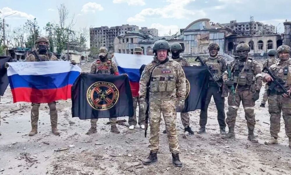 los mercenarios rusos anuncian la toma de bajmut kiev lo niega y moscu calla