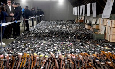 serbia pistolas granadas y lanzacohetes entre las 13 500 armas entregadas en la campana de desarme tras los tiroteos masivos