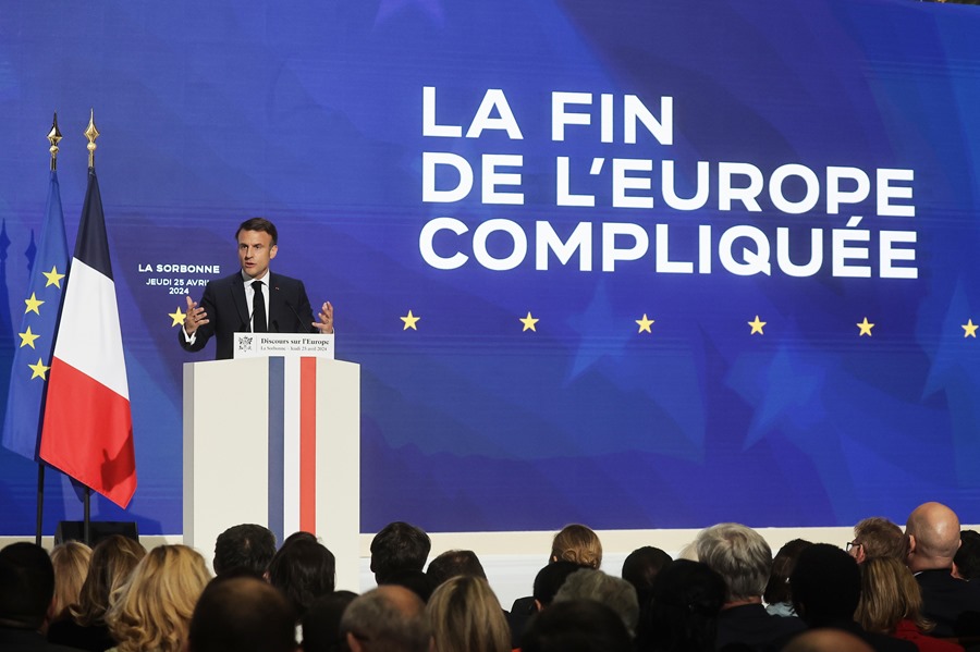 Europa corre un riesgo inmenso de quedar relegada y morir advierte Macron fUKGNA