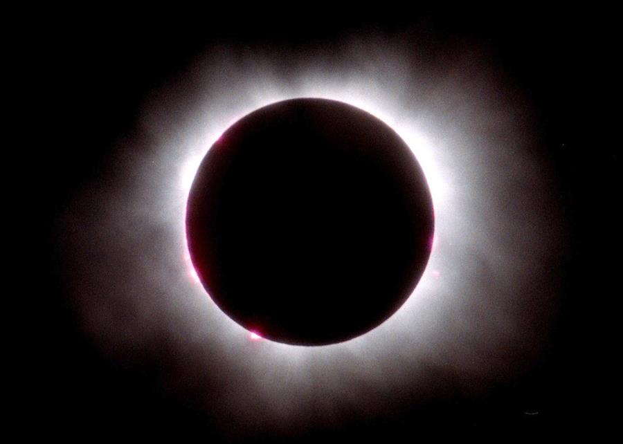 Europa prepara una mision para recrear un eclipse solar en el espacio ZsQCYE