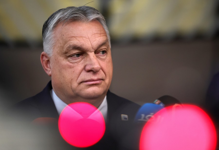 Morawiecki se muestra favorable de que el partido de Orban se una a los ultraconservadores ECR en la Eurocamara 0mAaKN