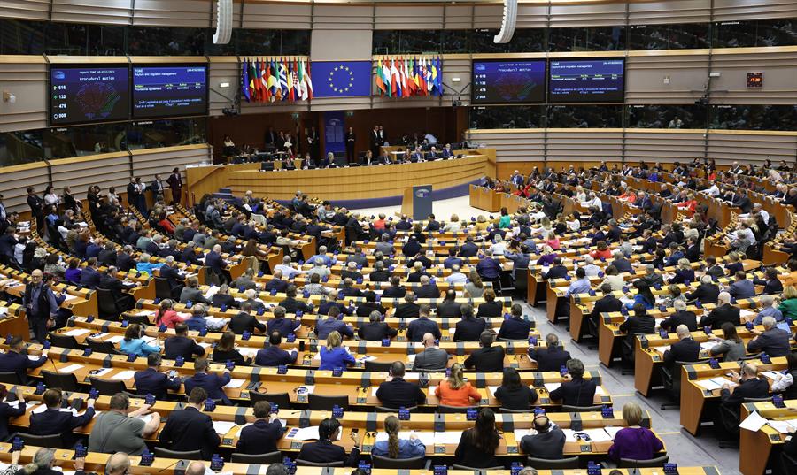 pacto de migracion y asilo recibe la aprobacion del Parlamento Europeo yLEd4L