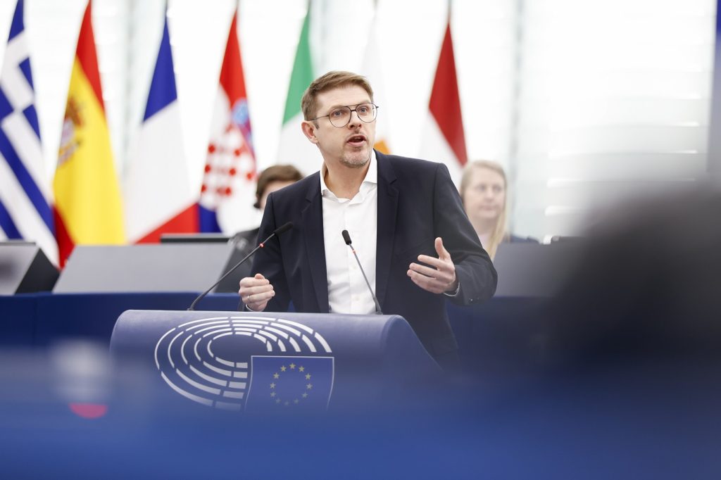 Consternacion en la UE por el ataque al candidato socialdemocrata aleman a las europeas 1024x682 tzNUXD