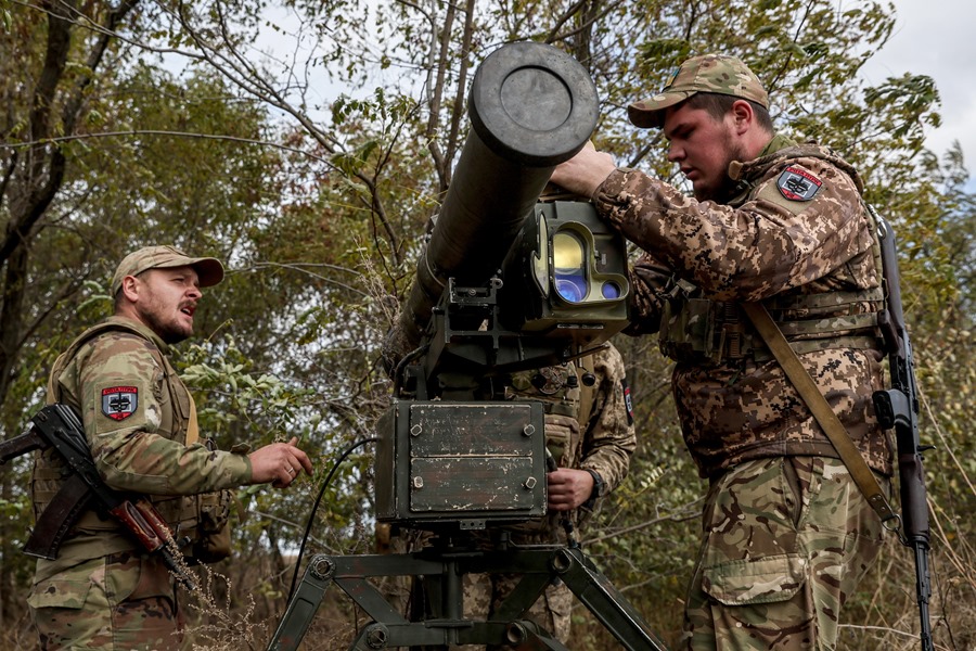 Es importante que la UE contribuya a la produccion militar dentro de Ucrania segun Borrell A8MGo9