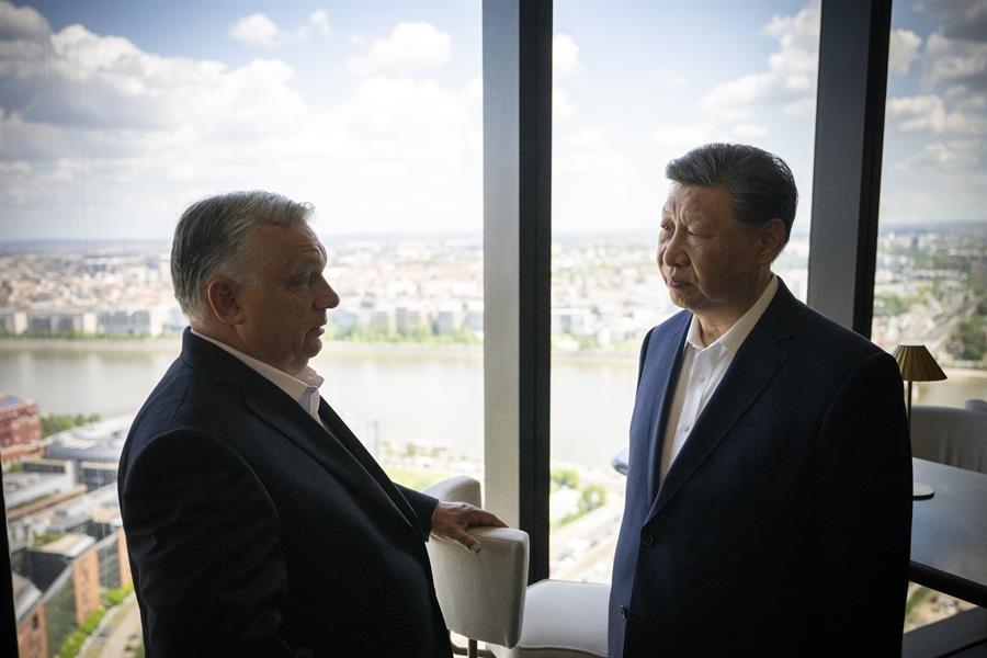 Xi Jinping intenta limar asperezas con la UE y refuerza alianzas en los paises de Europa Central