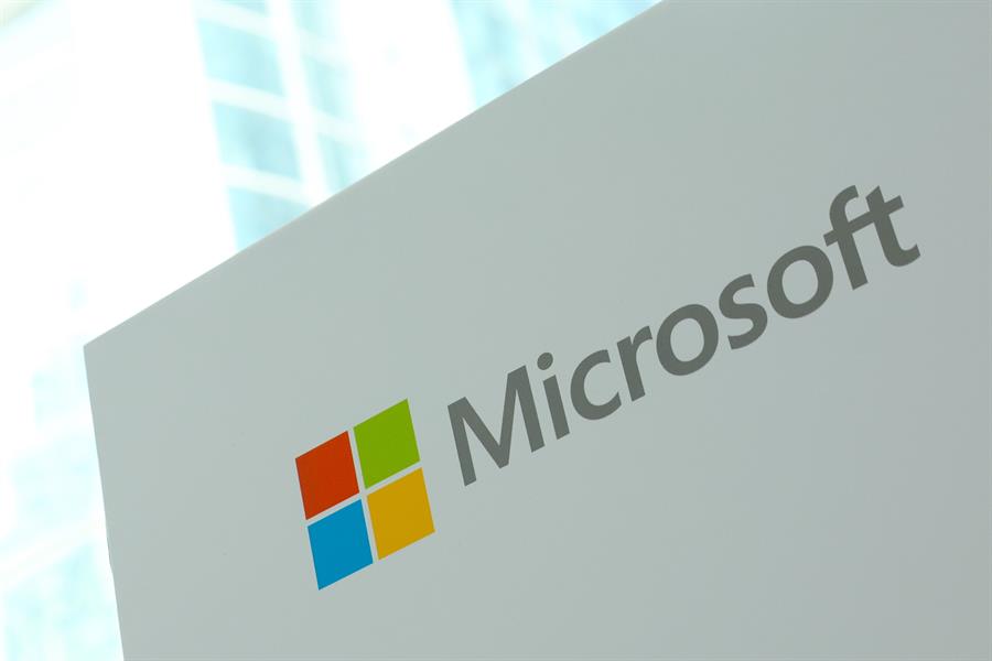 Bruselas mantiene la acusacion antimonopolio contra Microsoft por vincular Teams a sus programas Office y Microsoft 365 cFDCm2