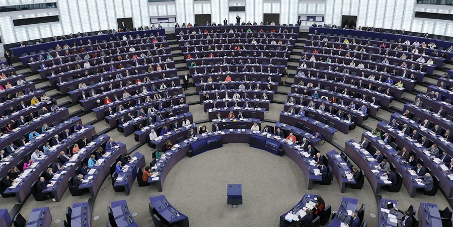 Que salario dietas y pension recibe un eurodiputado del Parlamento Europeo XuU9mK