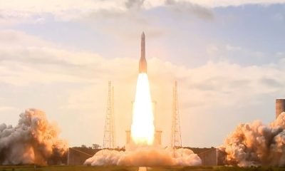 El nuevo cohete europeo Ariane 6 despega en su vuelo inaugural desde Kuru 1XSbCk