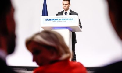 Repliegue de candidatos para intentar reforzar el dique contra Le Pen YU9LC4