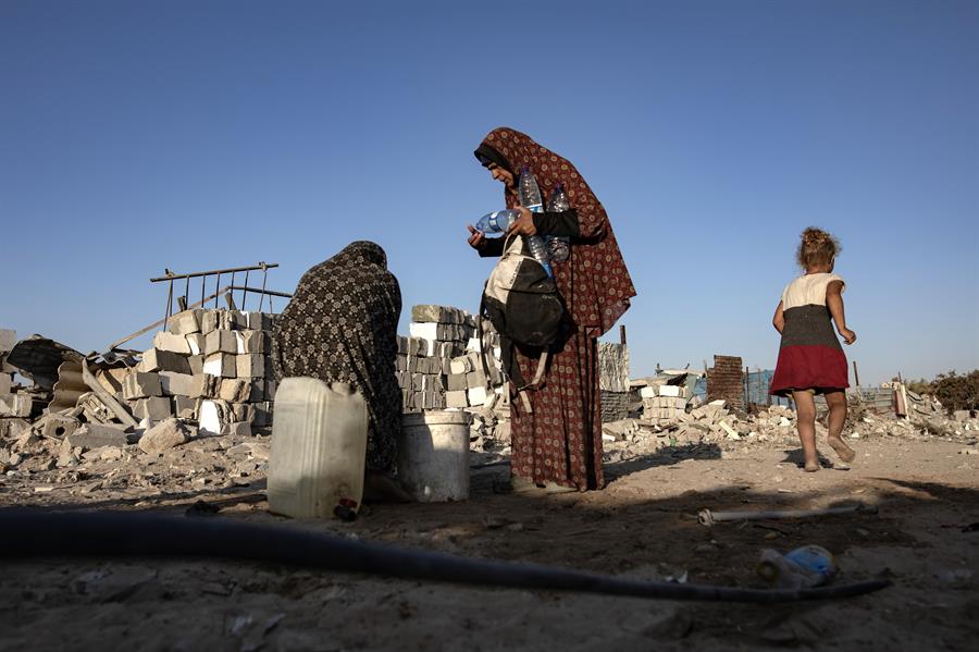 Borrell urge a una tregua humanitaria en Gaza para poder vacunar contra la polio vQYLyK