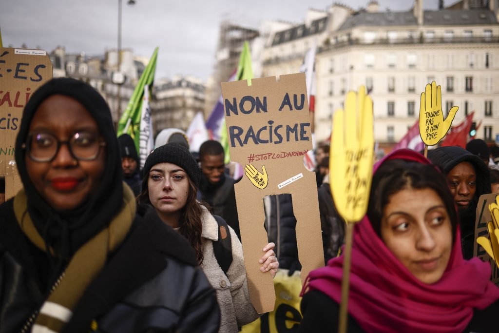 El racismo aumenta en la UE mientras mejora la situacion de la poblacion LGTBIQ segun Bruselas 1024x683 6U2mGd