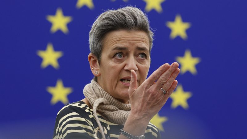 Vestager alaba el informe Draghi y promete continuidad en Competencia 7SLNJD