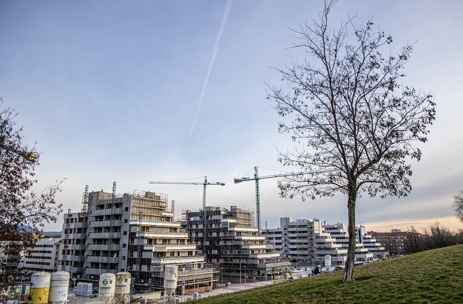 Bruselas promete un plan de vivienda sostenible y otro contra la pobreza iEouBo