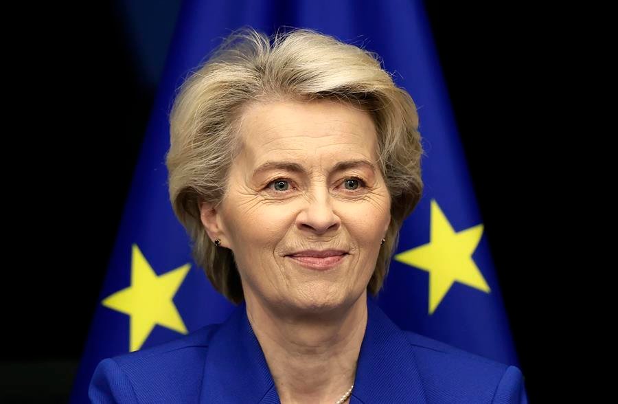 Von der Leyen espera la luz verde final del Parlamento Europeo a su equipo de comisarios Vs8Xp2