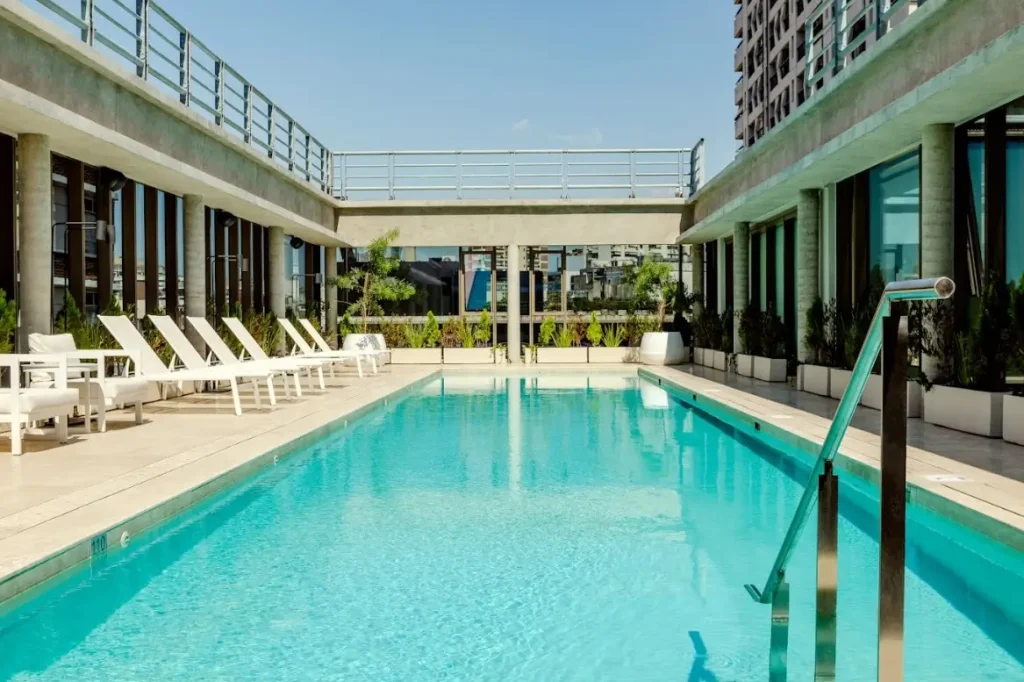 pileta recoleta grand hotel